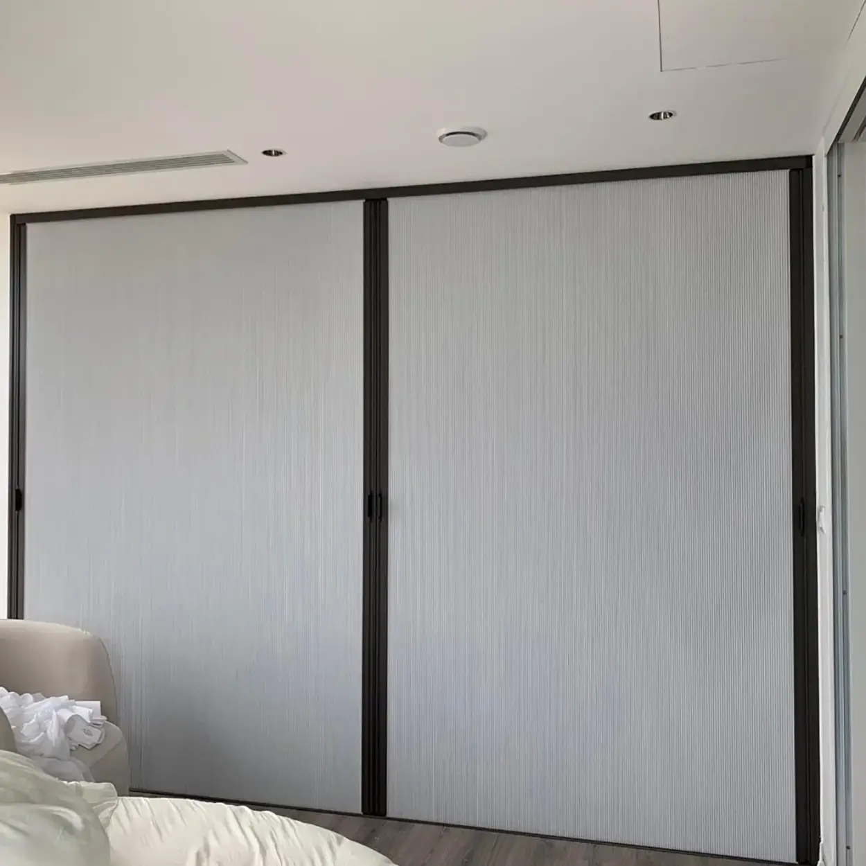 Rize Merkez bebek odası — honeycomb blackout, deliksiz montaj, tam karartma
